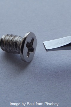https://pixabay.com/photos/screw-screws-screwdriver-error-106359/